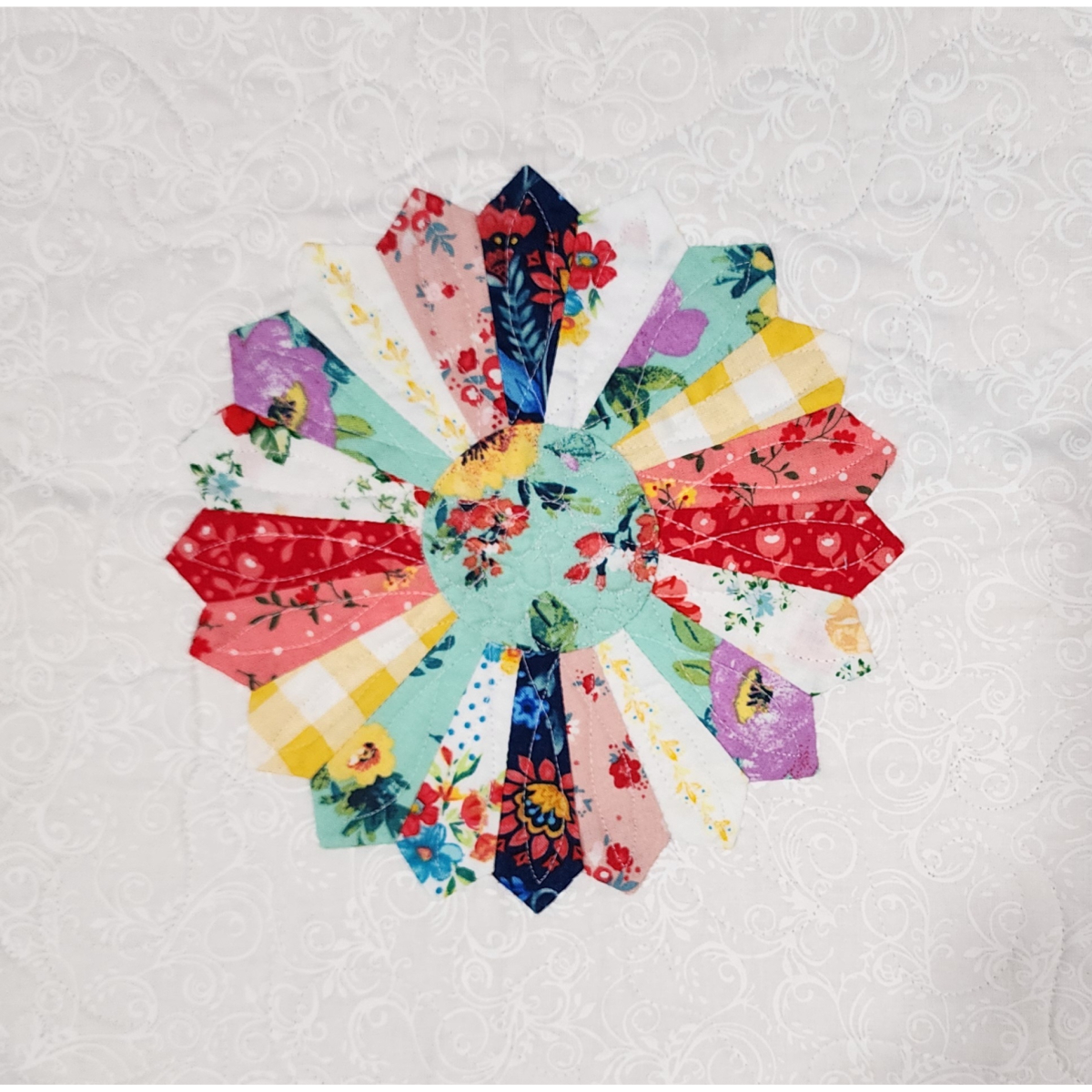 Dresden Plate Table Topper