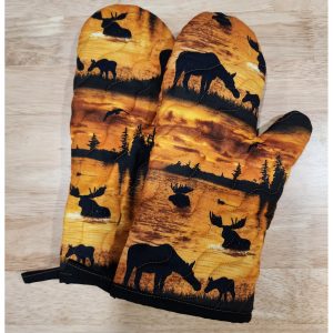 Maine Moose Scene Quilted Oven Mitts